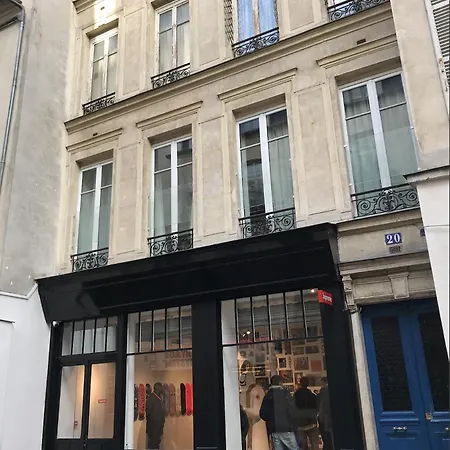 Daire Marais With Mezzanine Paris