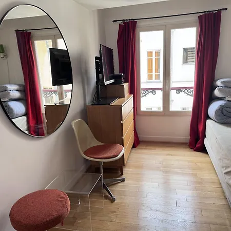 Marais With Mezzanine Daire