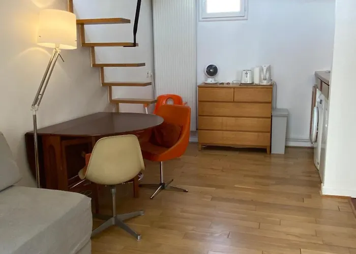 Appartement Marais With Mezzanine Parijs
